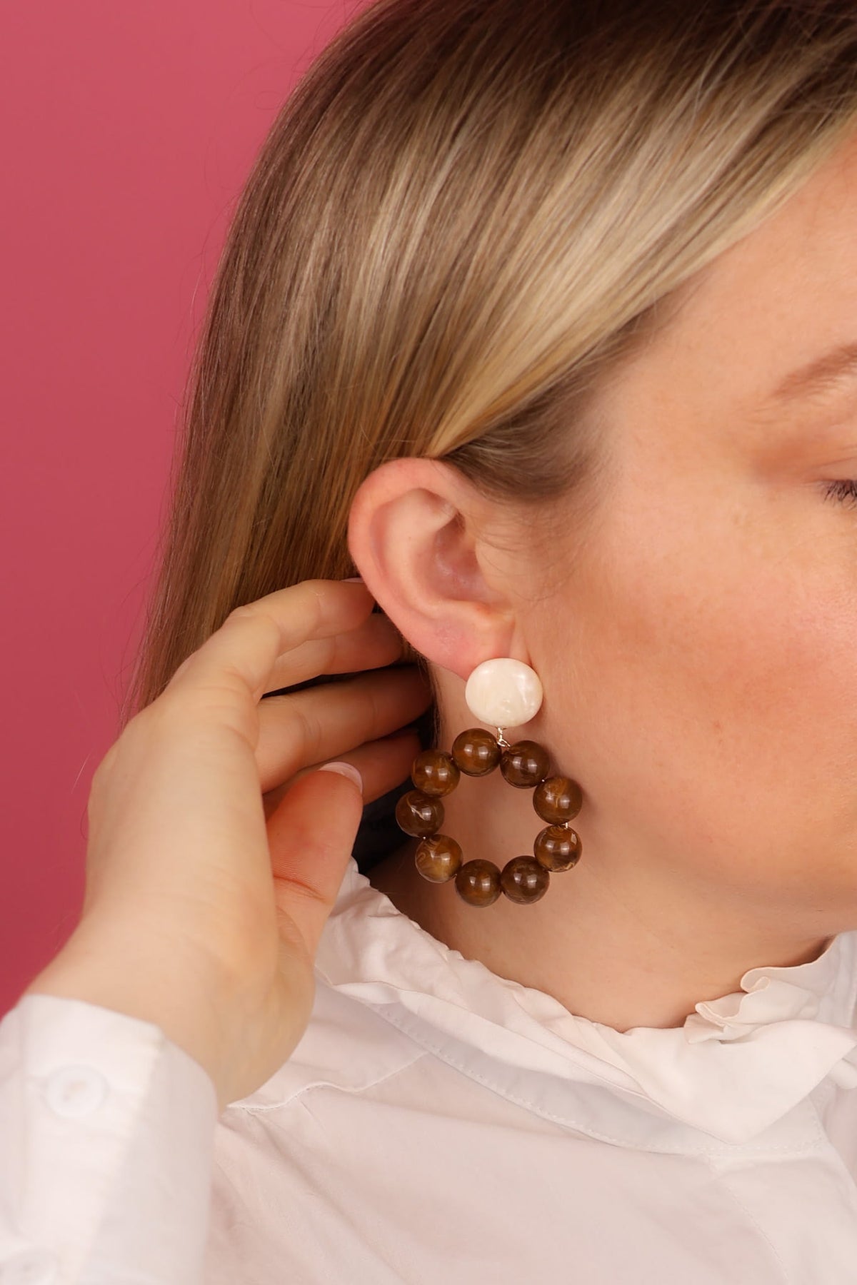 Boucles d’oreilles Gigi – Crème et Marron